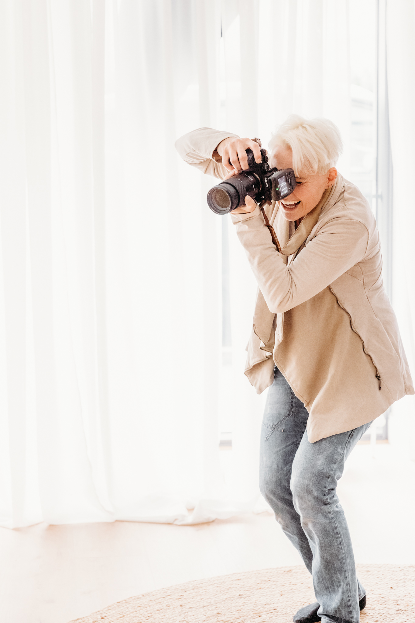 Coach Kathrin Schierl Kathrin Schierl: Coach für Neugeborenen- & Familienfotografie München
